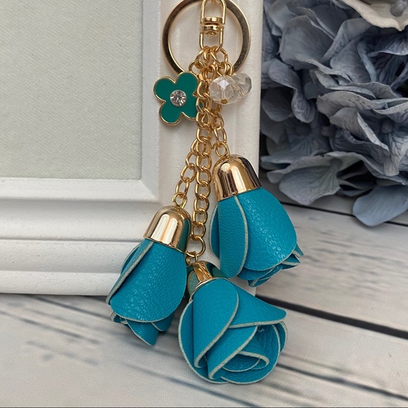 Blue Triple Rose Charm with Beads Keychain - Picture 2 of 14